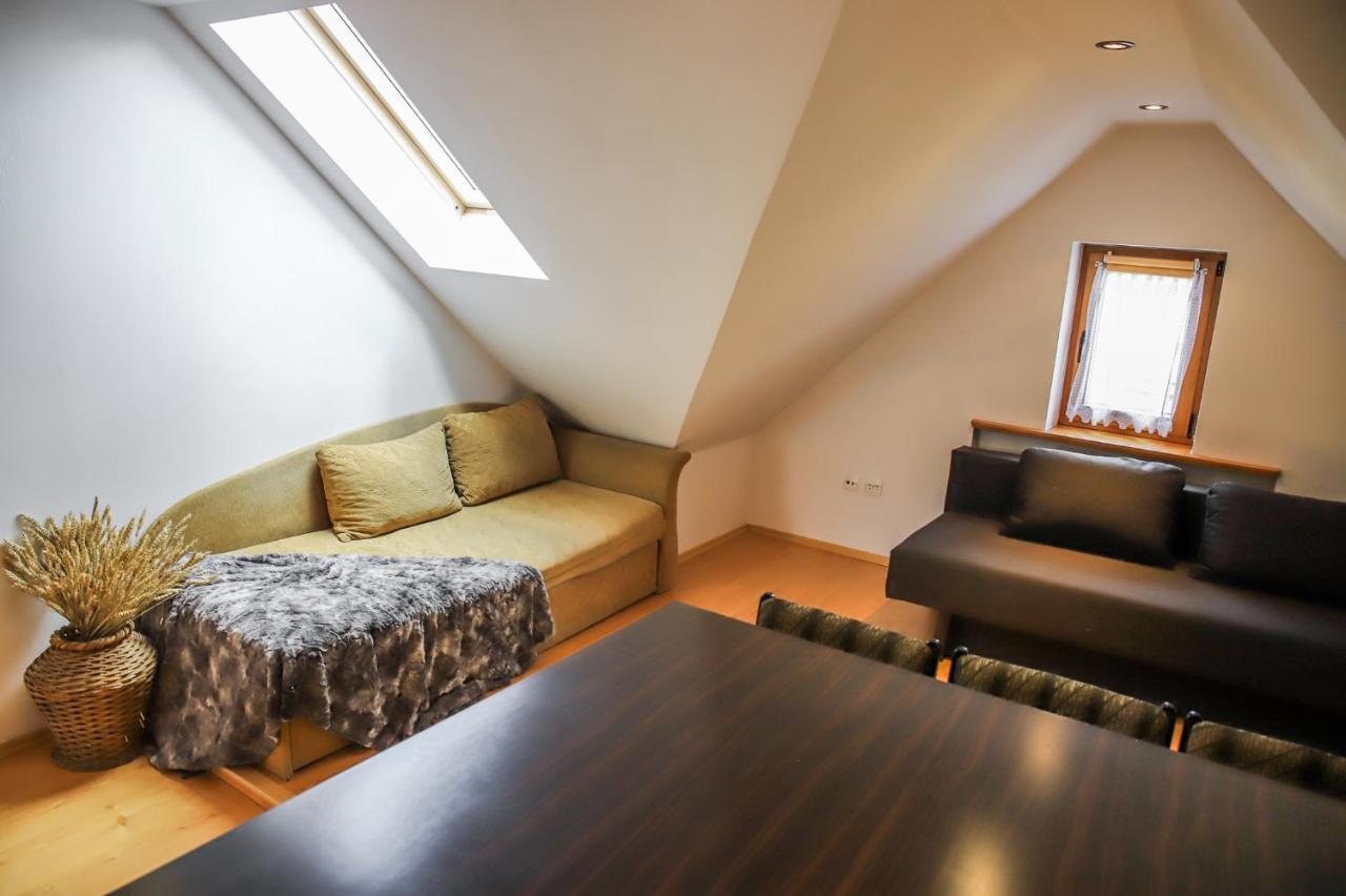 Lovely Apartment In City Center Of Jelenia Gora. エクステリア 写真