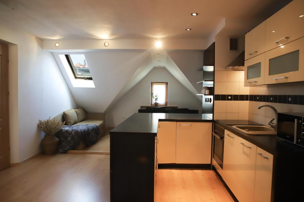 Lovely Apartment In City Center Of Jelenia Gora. エクステリア 写真