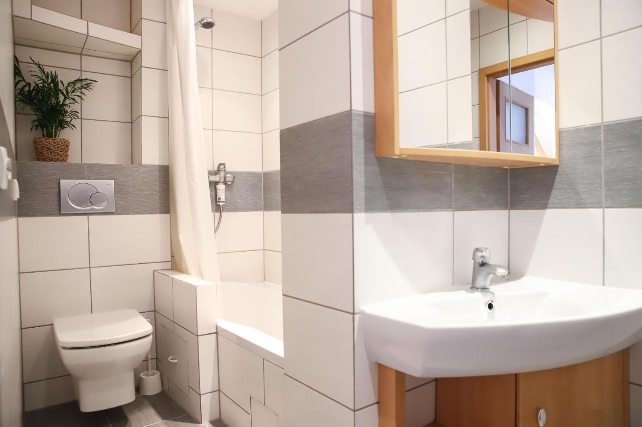Lovely Apartment In City Center Of Jelenia Gora. エクステリア 写真